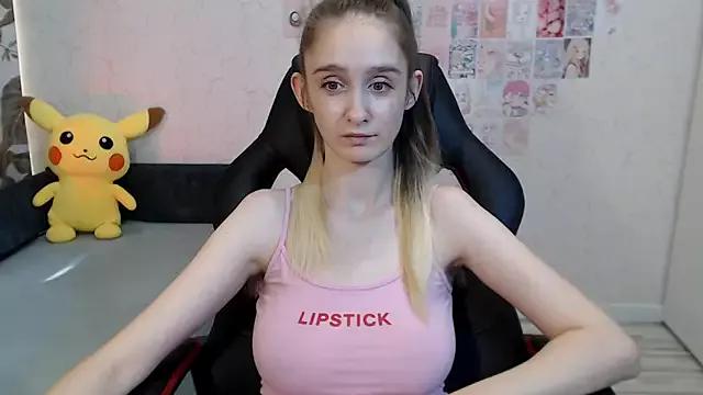 Check-out your craziest wishes with our pick of gaming cams models, featuring big knockers, round tails and tight twats.