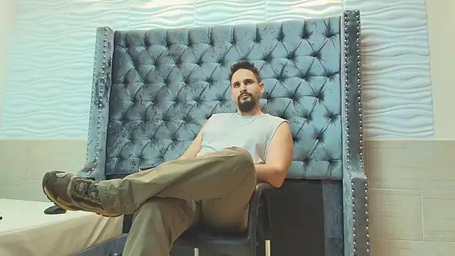 JACKRAVENN from StripChat is Freechat
