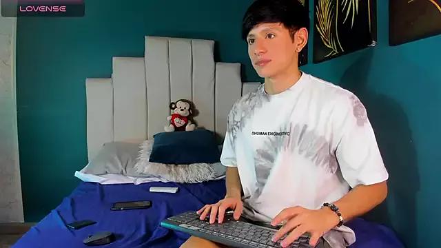 Jacob_hans from StripChat is Freechat