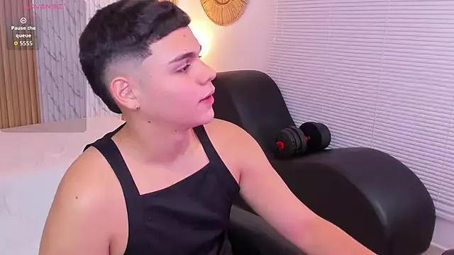 james_jonnes from StripChat is Freechat