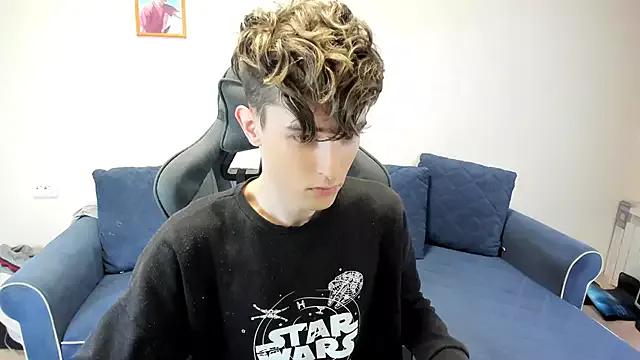 James_Mills from StripChat is Freechat