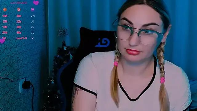 Check-out your craziest wishes with our pick of gaming cams models, featuring big knockers, round tails and tight twats.