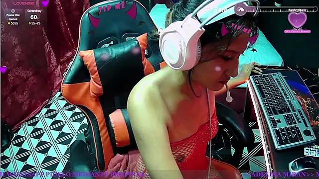 Check-out your craziest wishes with our pick of gaming cams models, featuring big knockers, round tails and tight twats.