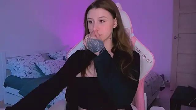 Check-out your craziest wishes with our pick of gaming cams models, featuring big knockers, round tails and tight twats.