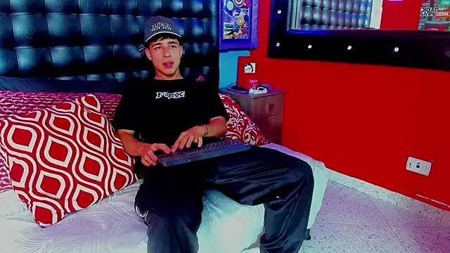 Jeff_Lucky5 from StripChat is Freechat