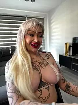 JennaLinn from StripChat is Freechat