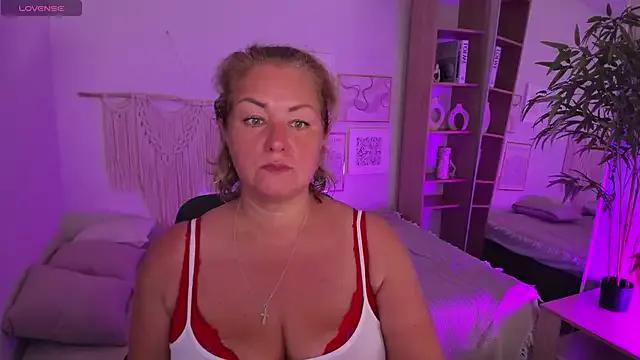 JenniferLight from StripChat is Freechat