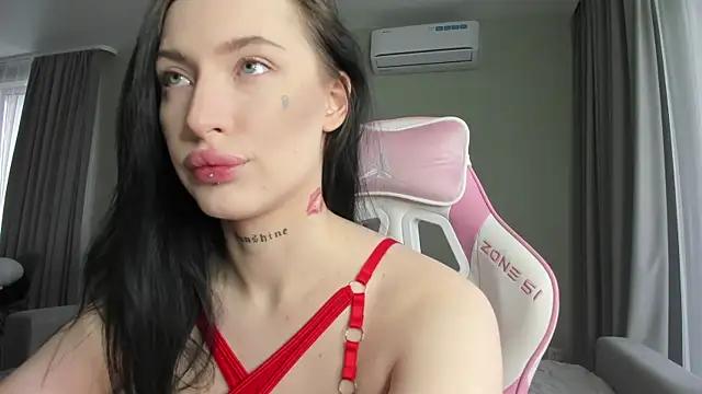 Check-out your craziest wishes with our pick of gaming cams models, featuring big knockers, round tails and tight twats.