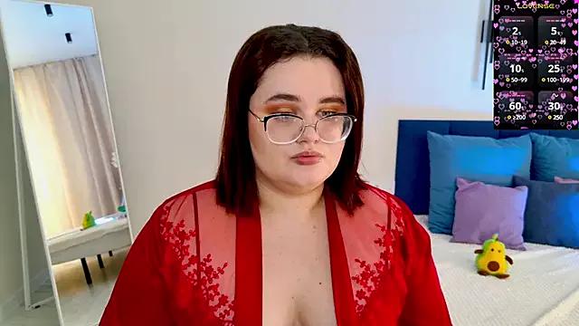 Check-out your craziest wishes with our pick of gaming cams models, featuring big knockers, round tails and tight twats.