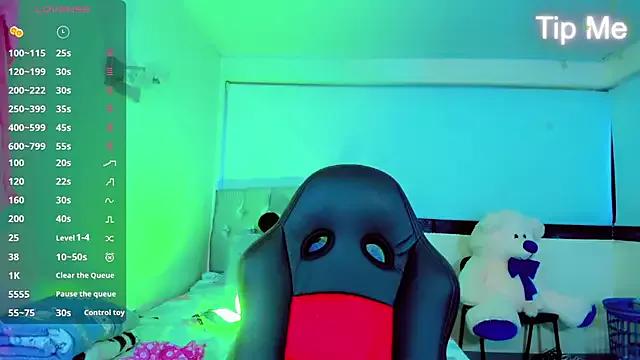 Check-out your craziest wishes with our pick of gaming cams models, featuring big knockers, round tails and tight twats.