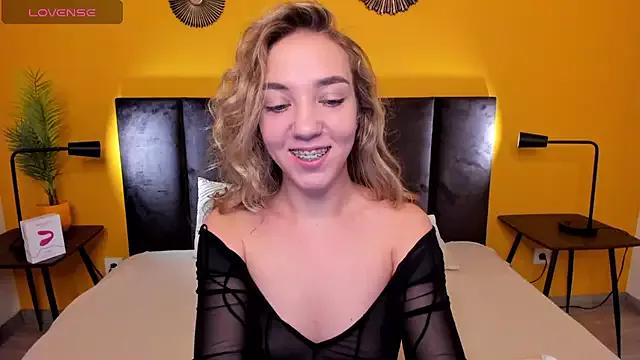 Jessie_Curlyy from StripChat is Freechat