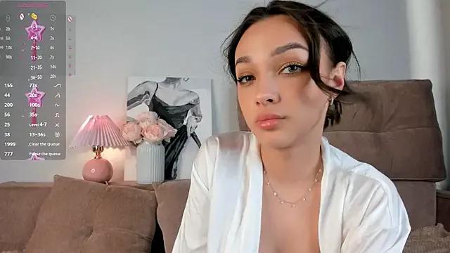 Check-out your craziest wishes with our pick of gaming cams models, featuring big knockers, round tails and tight twats.