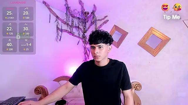 Jhonny-Blake from StripChat is Freechat