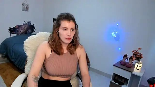 Check-out your craziest wishes with our pick of gaming cams models, featuring big knockers, round tails and tight twats.