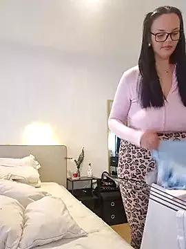 Check-out your craziest wishes with our pick of gaming cams models, featuring big knockers, round tails and tight twats.