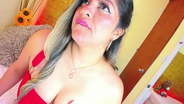 Julia_Haye from StripChat is Freechat
