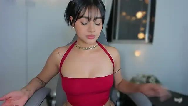 Check-out your craziest wishes with our pick of gaming cams models, featuring big knockers, round tails and tight twats.