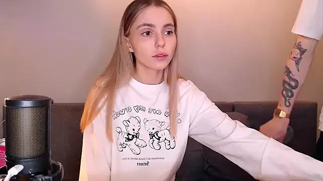 Check-out your craziest wishes with our pick of gaming cams models, featuring big knockers, round tails and tight twats.