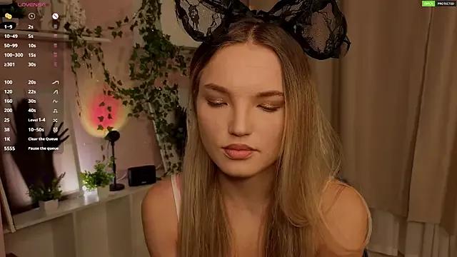 Check-out your craziest wishes with our pick of gaming cams models, featuring big knockers, round tails and tight twats.