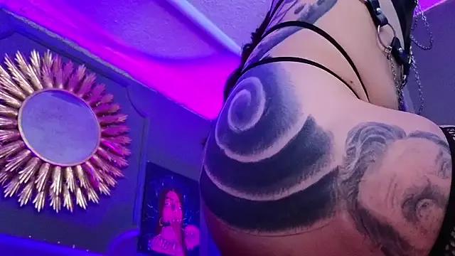 Check-out your craziest wishes with our pick of gaming cams models, featuring big knockers, round tails and tight twats.