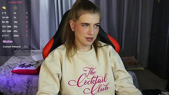 Check-out your craziest wishes with our pick of gaming cams models, featuring big knockers, round tails and tight twats.