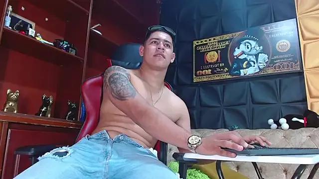 Justin_21cm from StripChat is Freechat