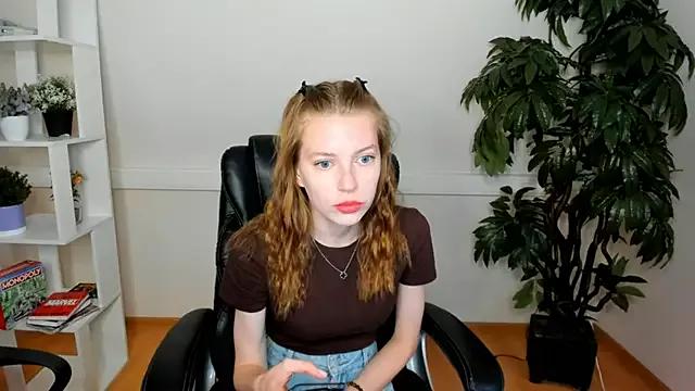 Check-out your craziest wishes with our pick of gaming cams models, featuring big knockers, round tails and tight twats.