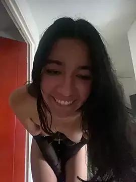 Karinaalvy_ from StripChat is Freechat