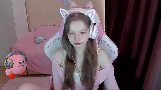 Check-out your craziest wishes with our pick of gaming cams models, featuring big knockers, round tails and tight twats.