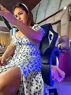 Check-out your craziest wishes with our pick of gaming cams models, featuring big knockers, round tails and tight twats.