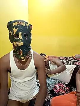 Photos of Karisma-sexy-couple from StripChat is Group