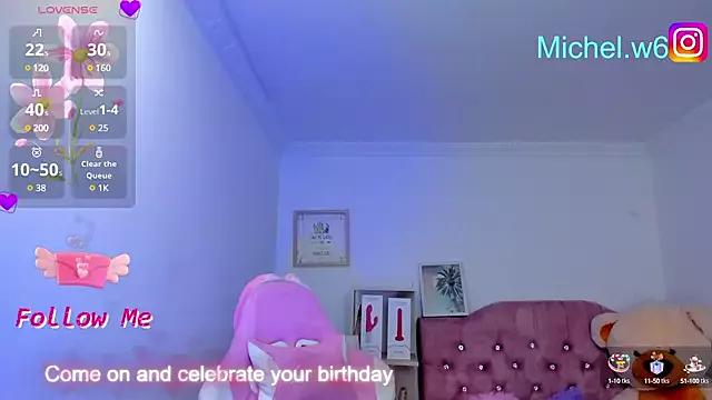 Check-out your craziest wishes with our pick of gaming cams models, featuring big knockers, round tails and tight twats.