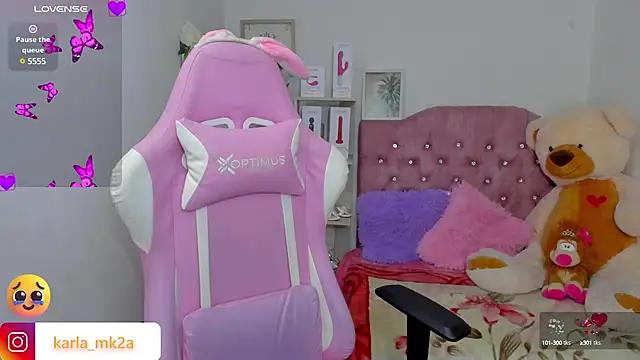 Check-out your craziest wishes with our pick of gaming cams models, featuring big knockers, round tails and tight twats.