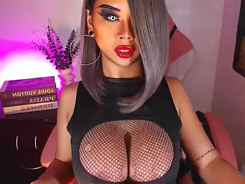Check-out your craziest wishes with our pick of gaming cams models, featuring big knockers, round tails and tight twats.