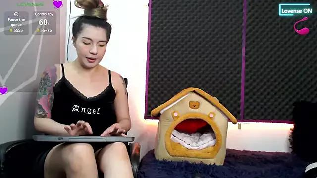 karlamoon23 from StripChat is Freechat