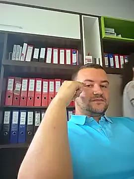 KarlosCarutox from StripChat is Freechat