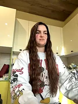 Karolina_llove from StripChat is Freechat