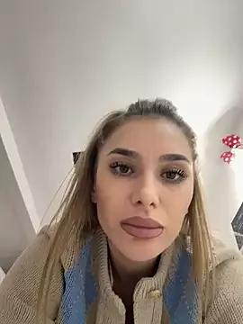 KaseyQuinn_ from StripChat is Freechat