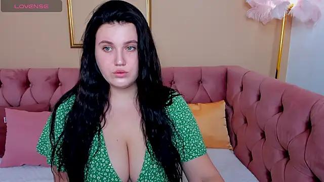 Check-out your craziest wishes with our pick of gaming cams models, featuring big knockers, round tails and tight twats.