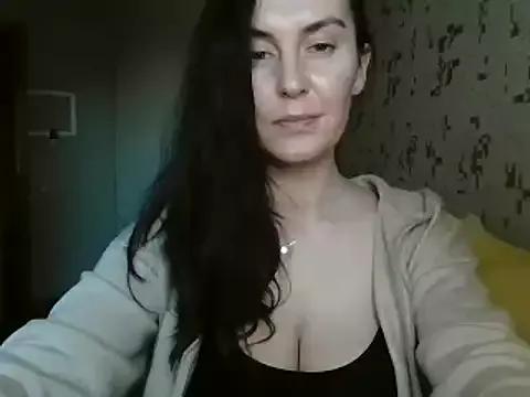 KatalinaQE from StripChat is Freechat