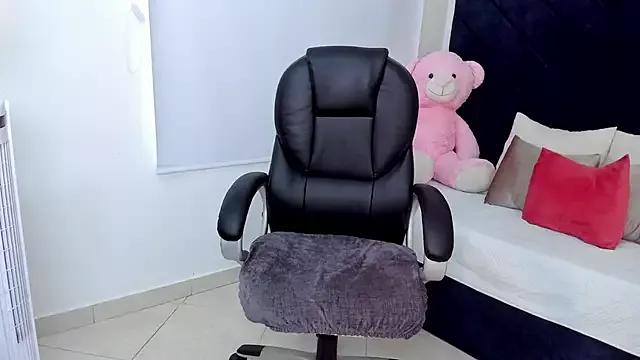 kate_lua from StripChat is Freechat