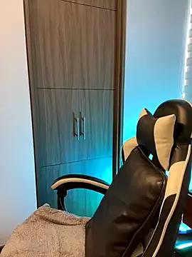KateDeLatorre from StripChat is Freechat