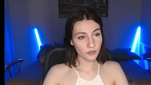 Check-out your craziest wishes with our pick of gaming cams models, featuring big knockers, round tails and tight twats.