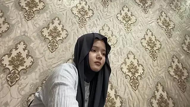 Katepleaurxo from StripChat is Freechat