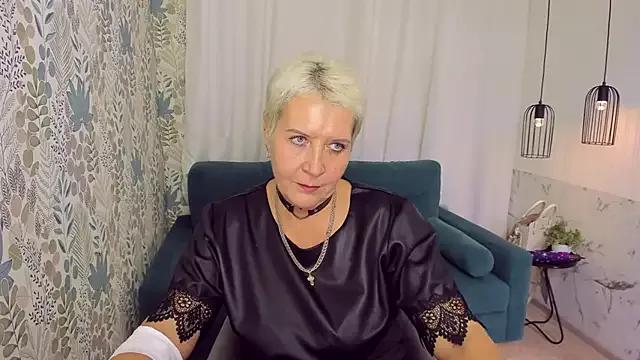 KathySunn from StripChat is Freechat