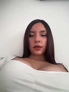 Katie_rawwww from StripChat is Freechat