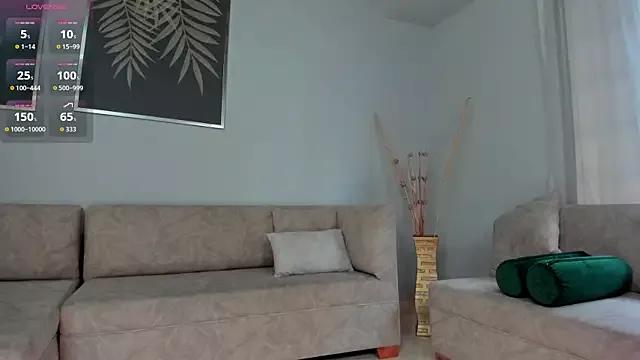 Check-out your craziest wishes with our pick of gaming cams models, featuring big knockers, round tails and tight twats.