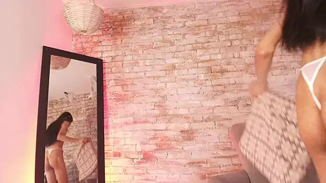 Katy_bratz_ from StripChat is Freechat