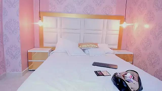 katy_curve from StripChat is Freechat