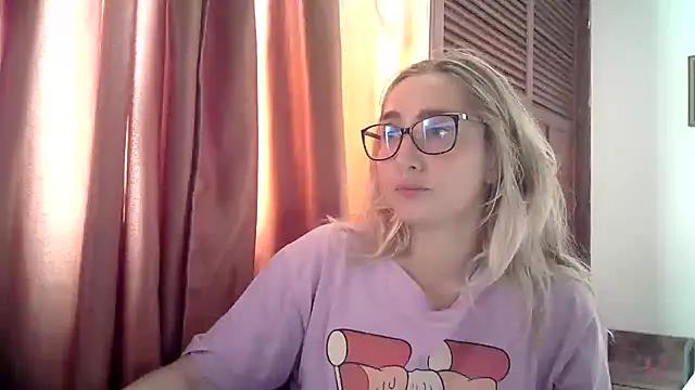 katy_pp from StripChat is Freechat